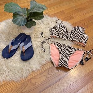 Two piece tie swimwear bottoms size medium